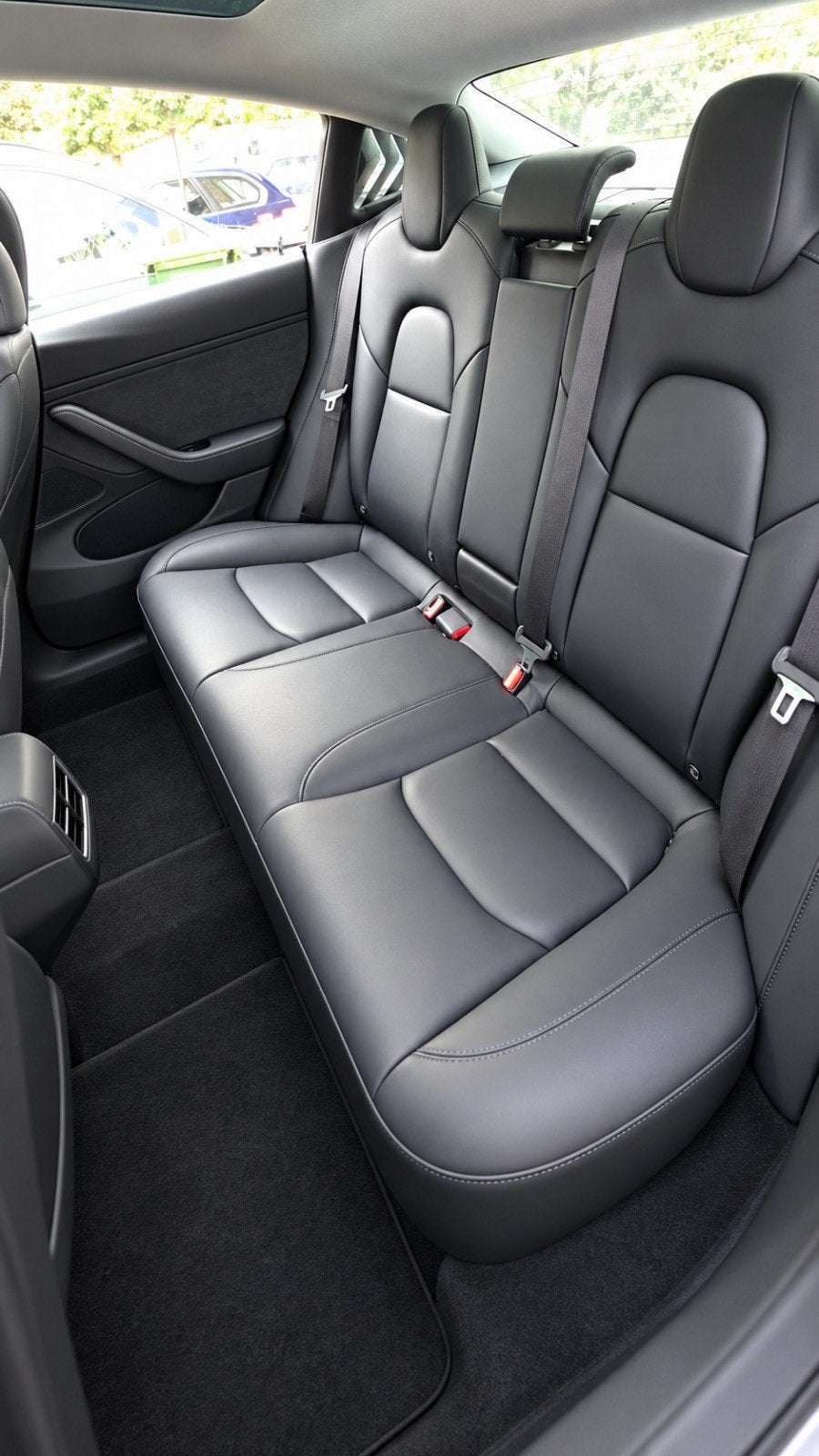 Foto 10 van Tesla Model 3 2019 Performance Grijs | 83% SOH / NW banden |