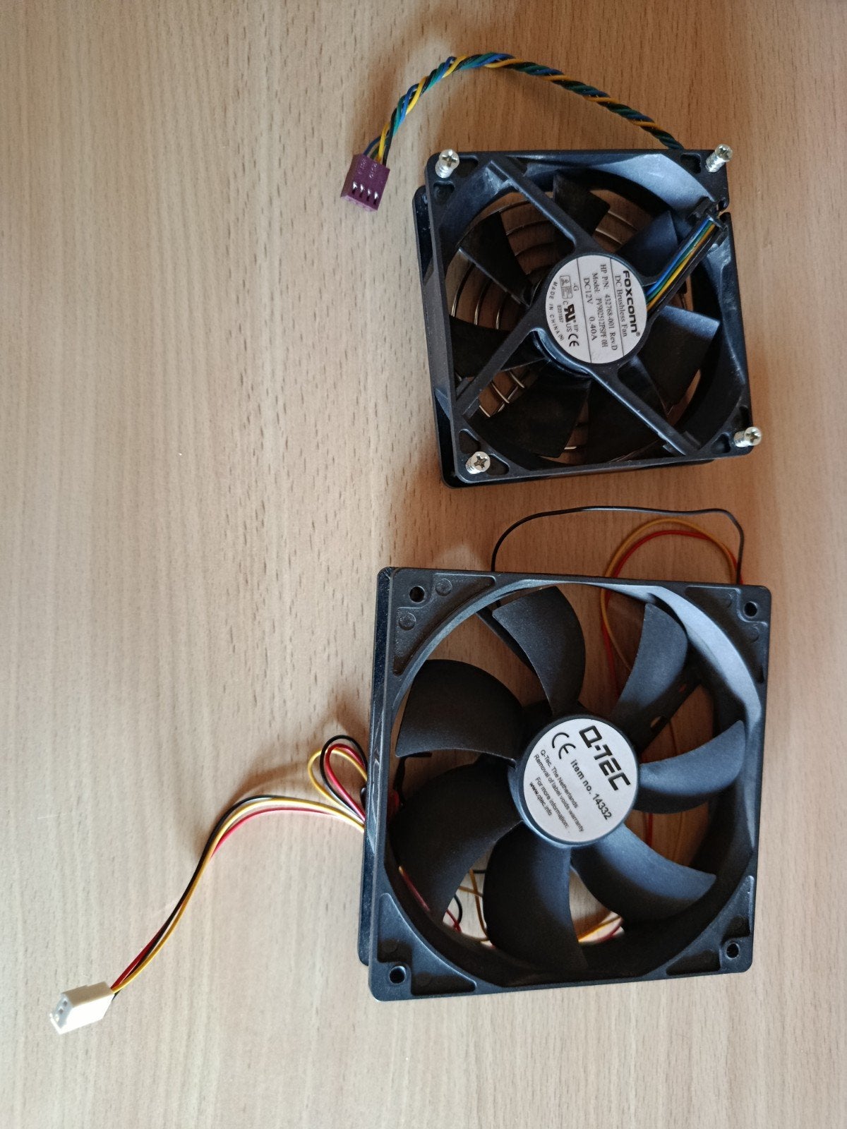 2x PC Ventilator - Foxconn & Q-TEC, Ophalen of Verzenden, Gebruikt, Luchtkoeling