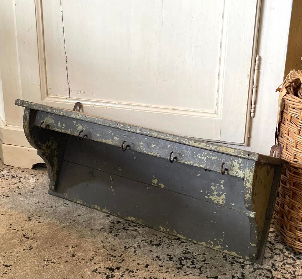 Brocante oud stoer regaal / wandrek met 10 haakjes, Antiek en Kunst, Ophalen of Verzenden