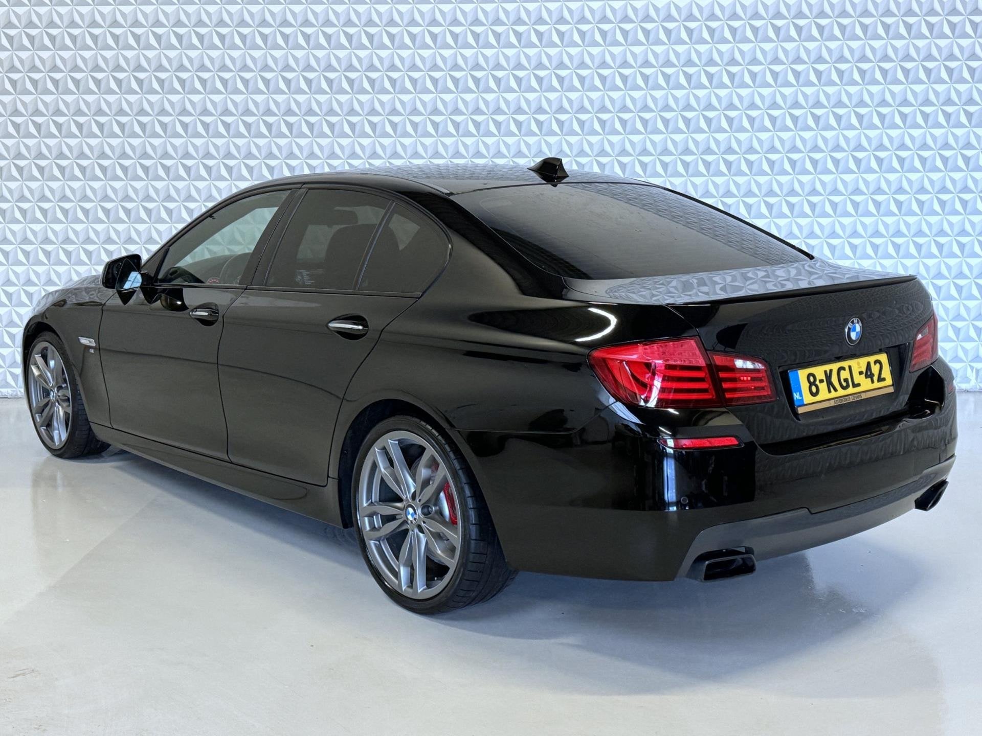 BMW 5-serie M550xd M550d Xdrive EX BPM / EXPORT ONLY (2013), Auto's, Automaat, Gebruikt, 2993 cc, 2000 kg