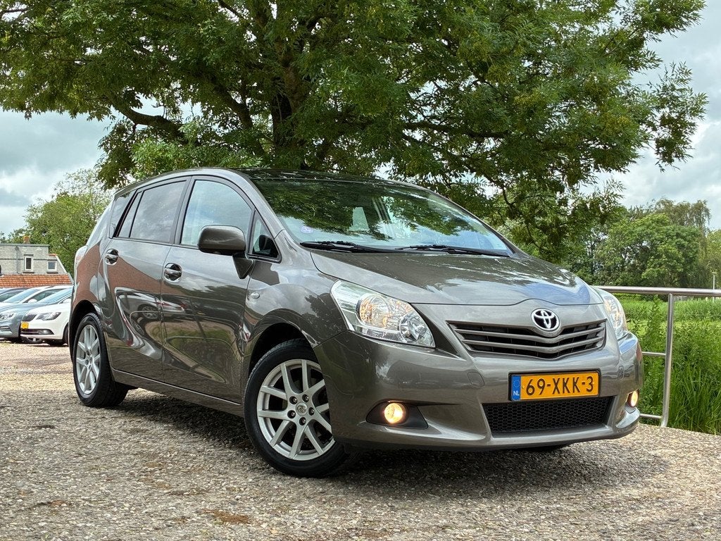 Toyota Verso 1.8 VVT-i Business Titanium | Panodak + Navi +, Auto's, Toyota, Voorwielaandrijving, Euro 5, Gebruikt, Zwart