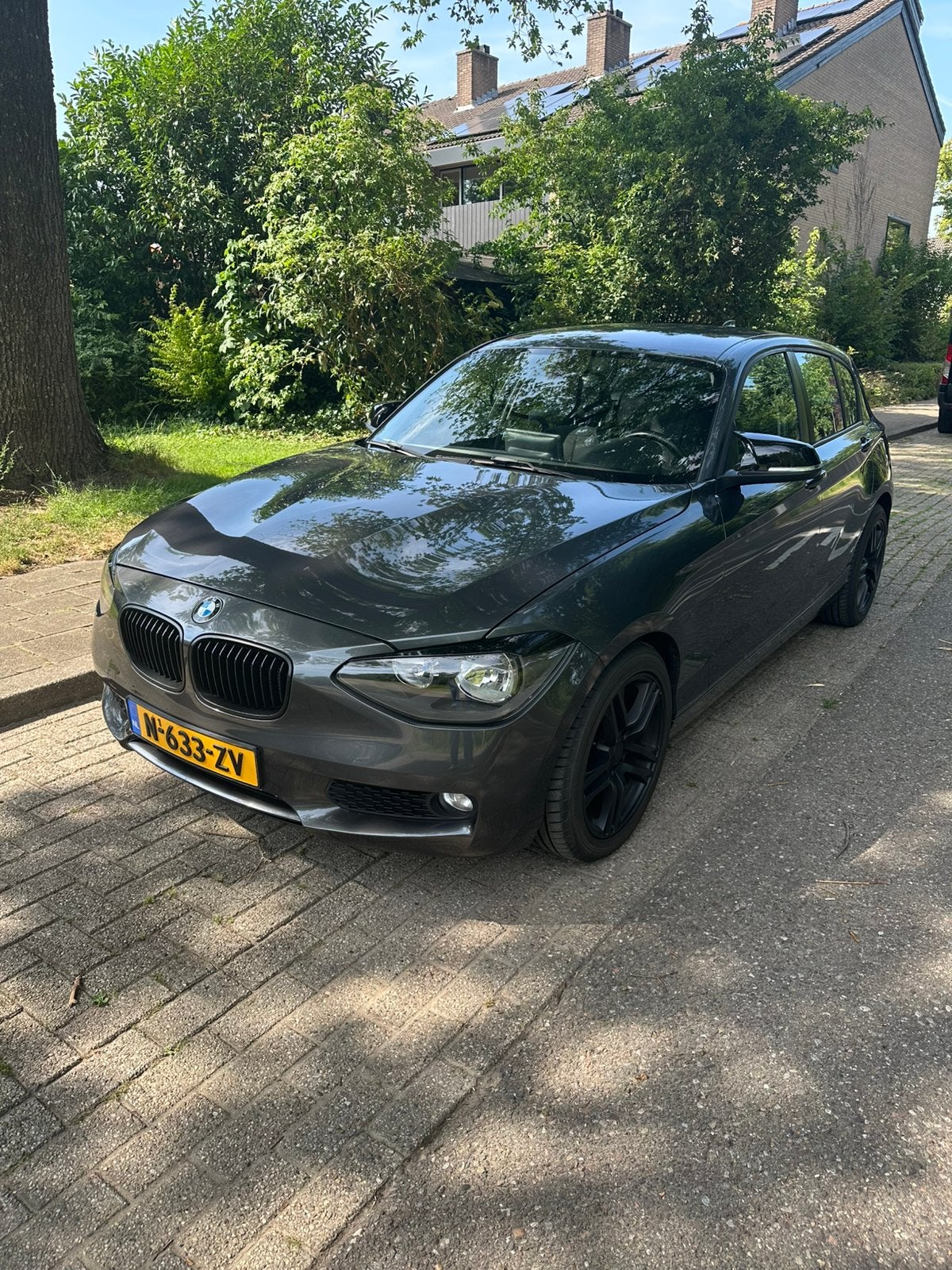 BMW 1-Serie 116I 100KW 5DR 2011 Grijs, Auto's, 1-Serie, Zwart, 4 cilinders, 1200 kg