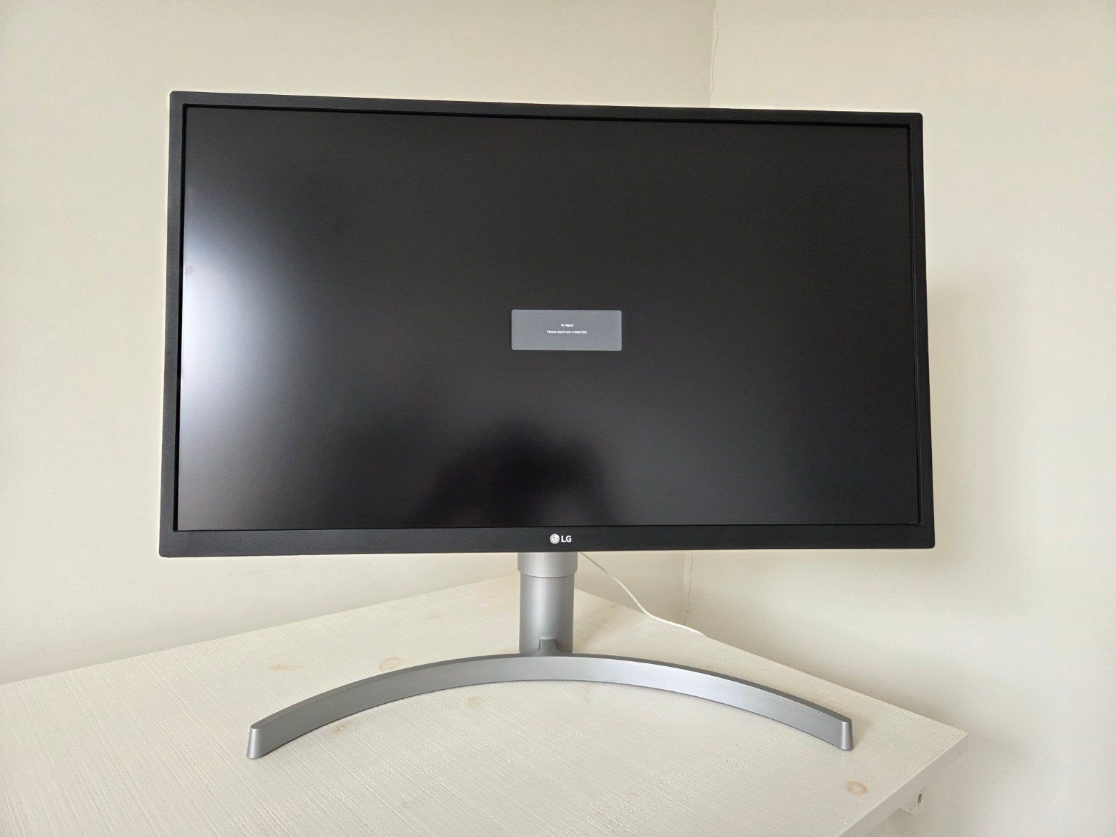 LG 27UL550-W 27 Inch 4K Monitor, Computers en Software, Monitoren, Gebruikt, IPS, Ultra HD (4K), HDMI