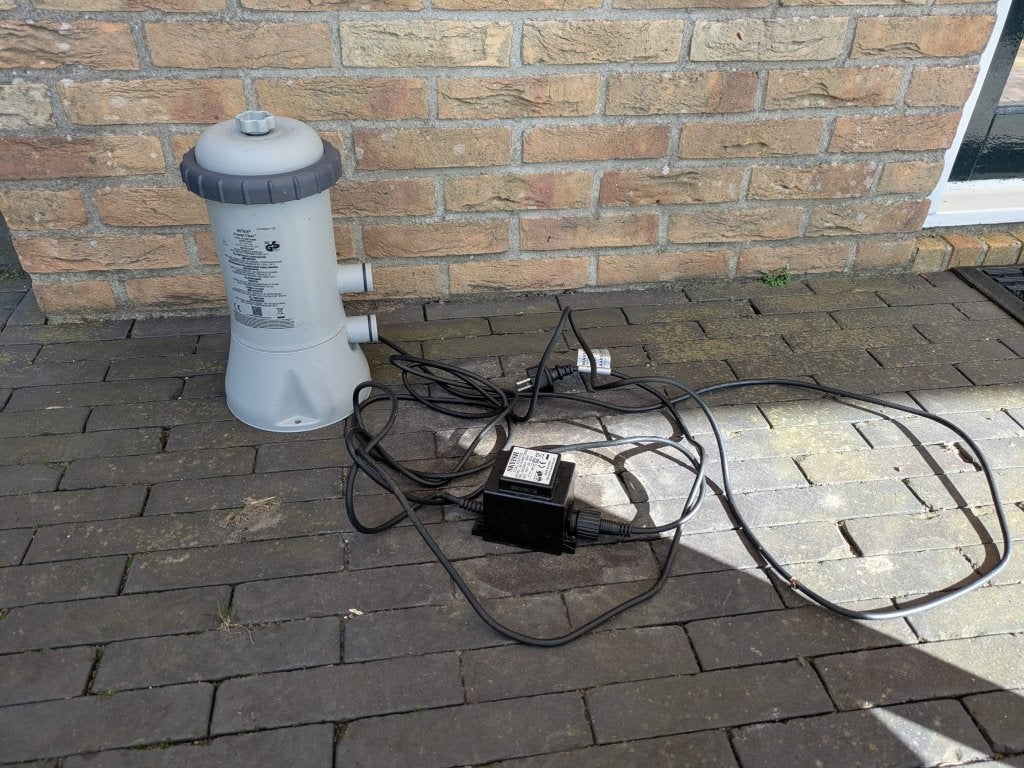 Zwembad pomp met eventueel middelen (zie foto), Ophalen, Zo goed als nieuw, Zwembadpomp
