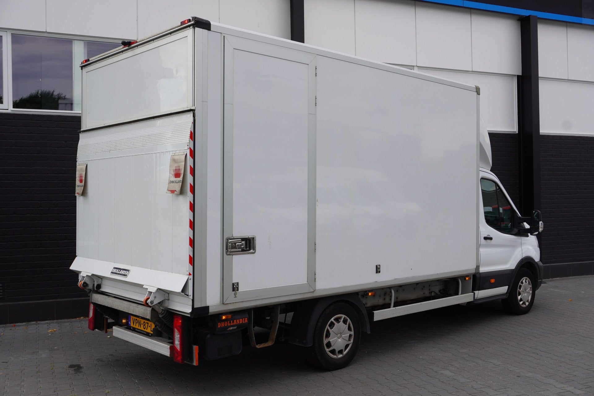 Ford Transit 2.0 TDCI L4 130PK Bakwagen EURO 6 - LAADKLEP -, Voorwielaandrijving, 4 cilinders, Wit, Bedrijf