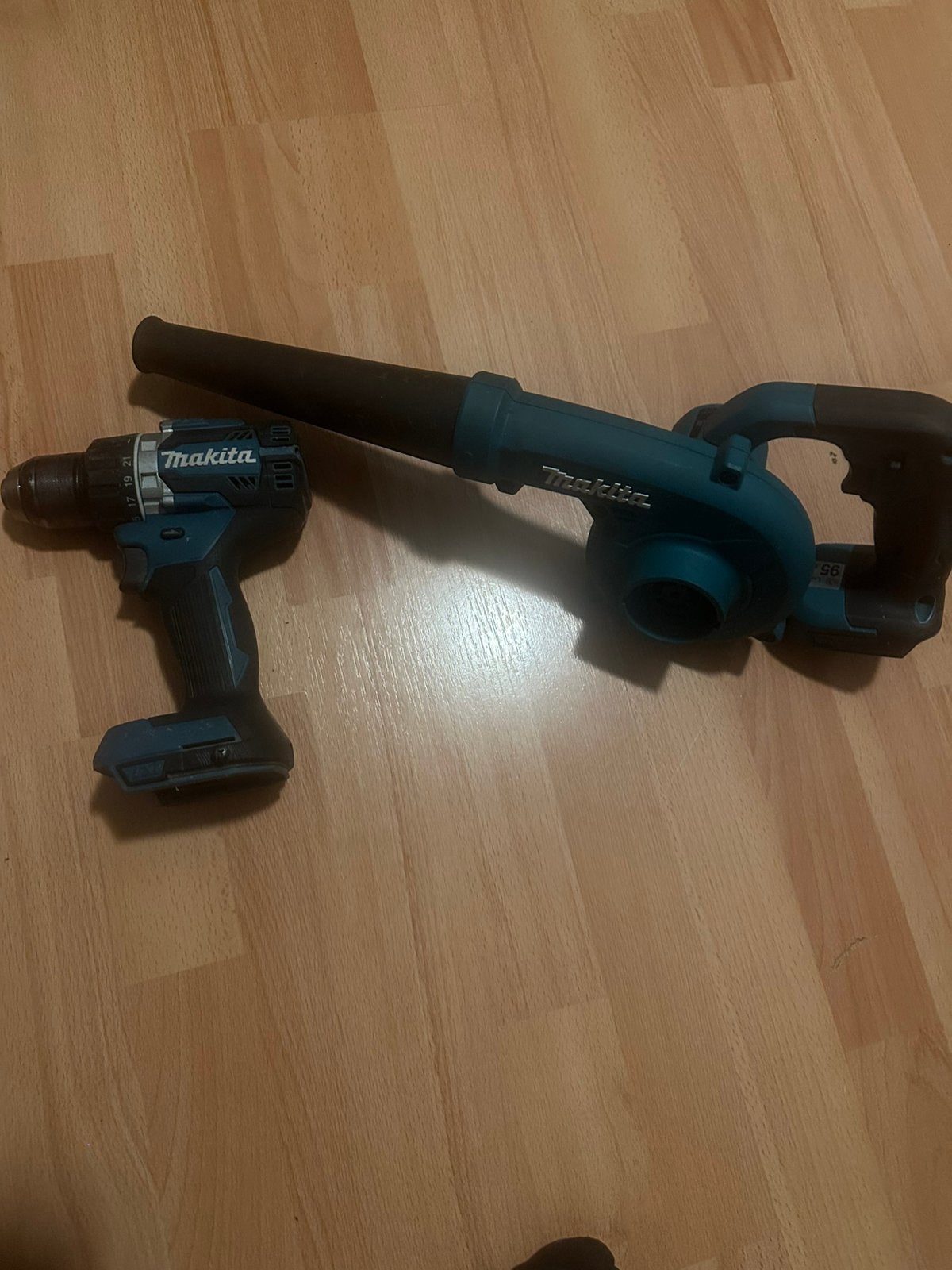 Makita boormachine en bladblazer, Ophalen of Verzenden, Zo goed als nieuw