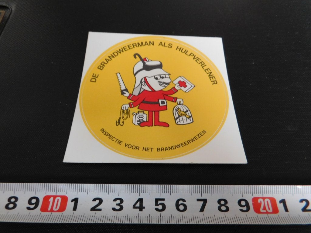 sticker Brandweer De Brandweerman als hulpverlener *, Ophalen, Zo goed als nieuw