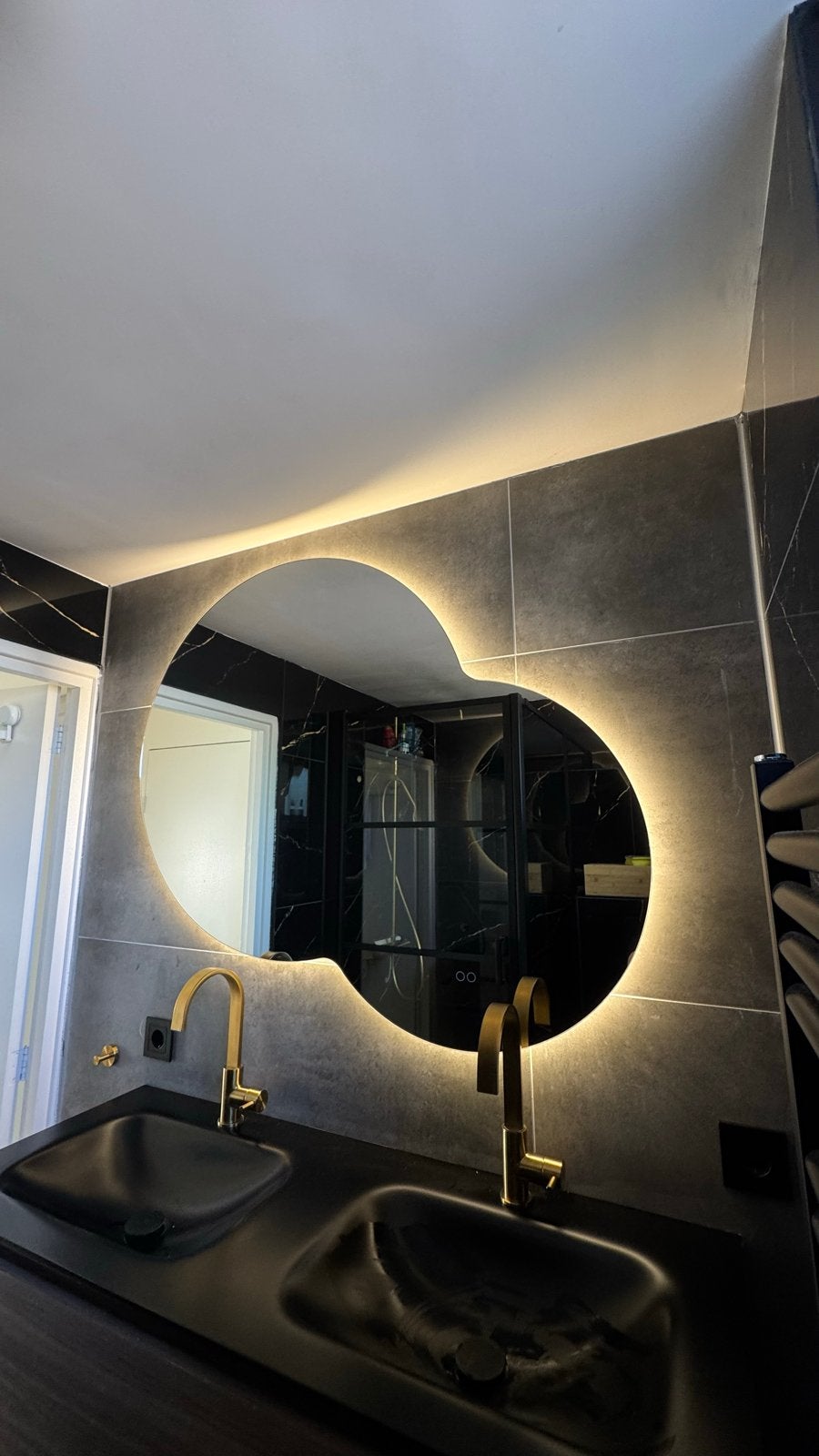 Luxe Badkamerspiegel met Verlichting en Verwarming, Huis en Inrichting, Ophalen, Zo goed als nieuw, Wit, Spiegel/spiegelkast
