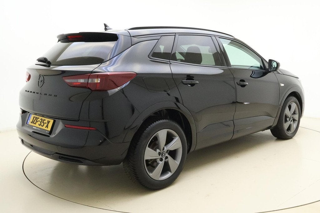 Opel Grandland 1.2 Turbo 130pk GS Line | Navigatie | Camera, Auto's, Opel, Gebruikt, Euro 6, 1199 cc, Leder en Stof