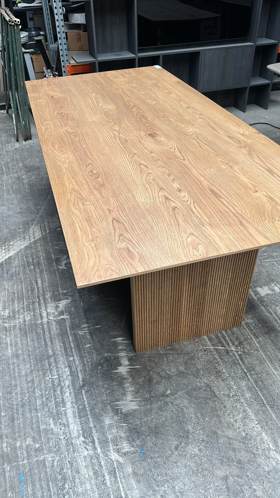 Eettafel showroommodel, Huis en Inrichting, Tafels | Eettafels, Eikenhout, Vijf personen of meer, Rechthoekig, Nieuw