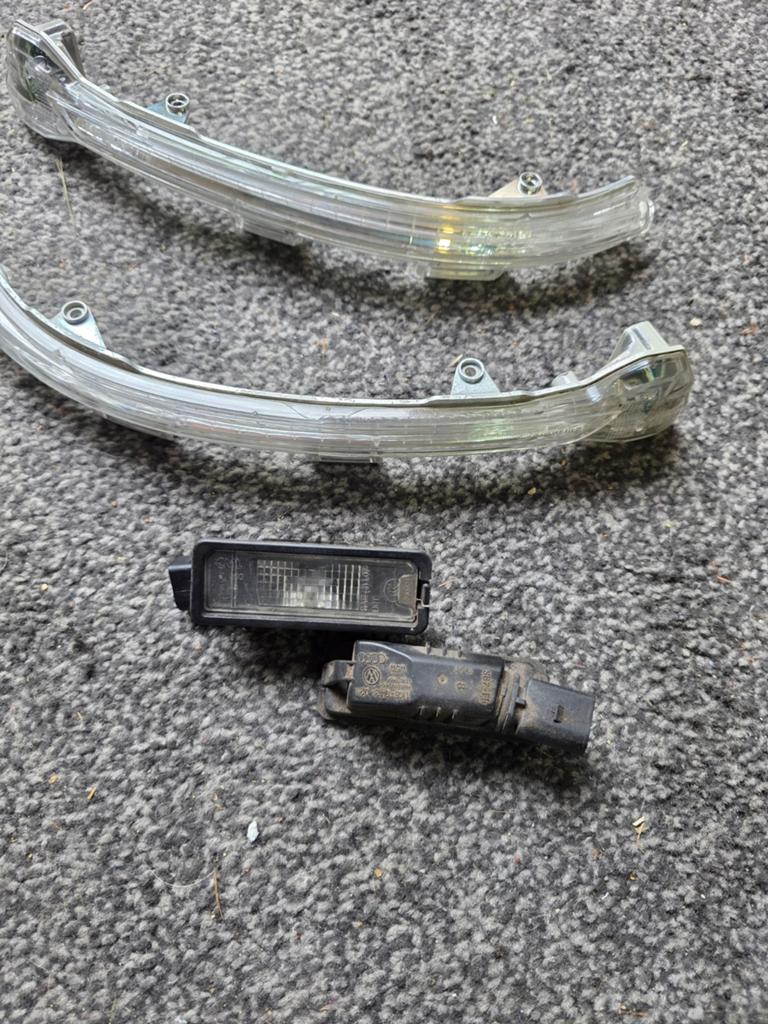 Volkswagen golf 7 spiegel knipperlichten en kenteken, Auto-onderdelen, Ophalen of Verzenden, Volkswagen