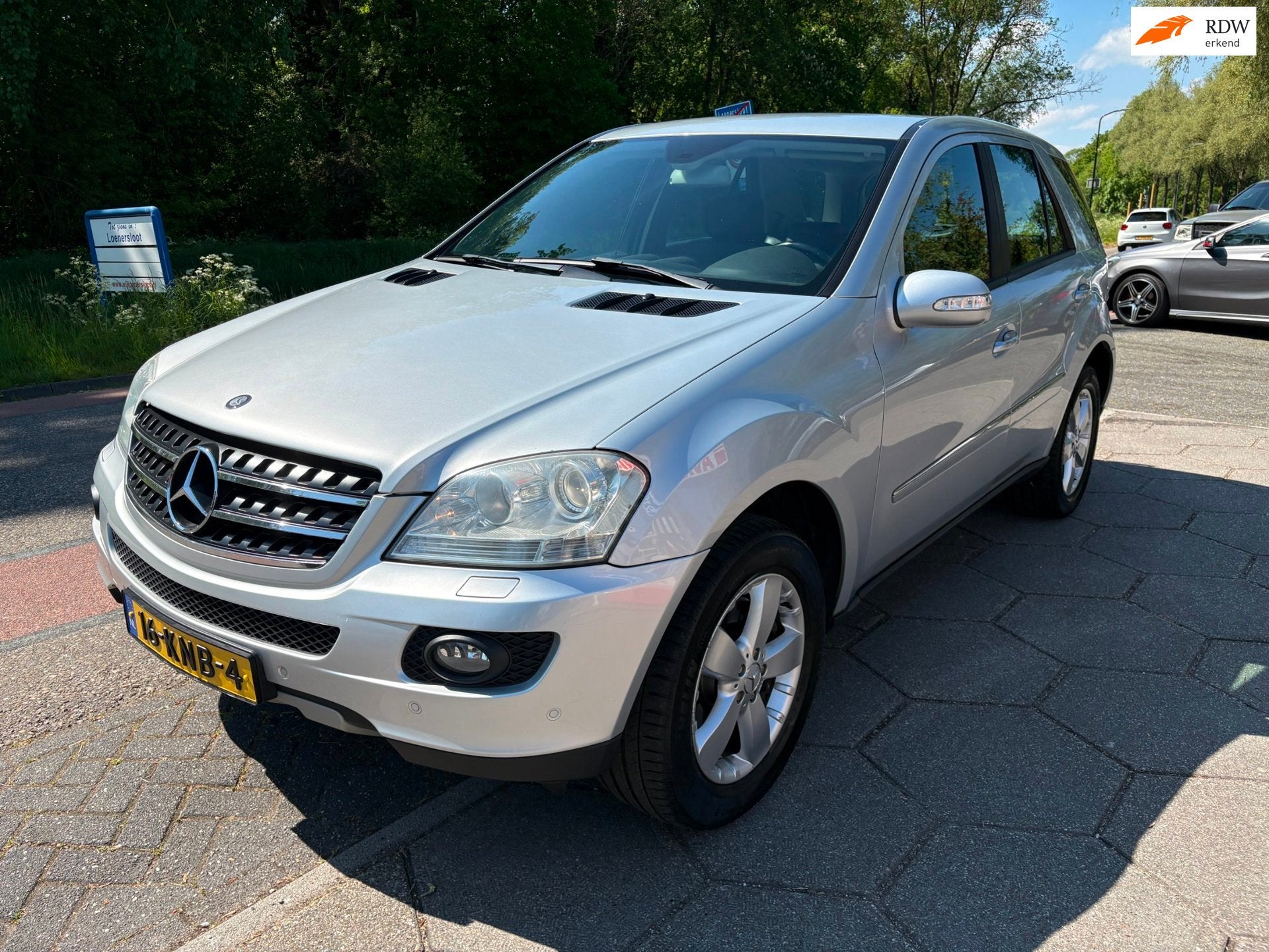Mercedes-Benz M-klasse 500 TREKHAAK!, Auto's, Automaat, Dealer onderhouden, Gebruikt, Leder