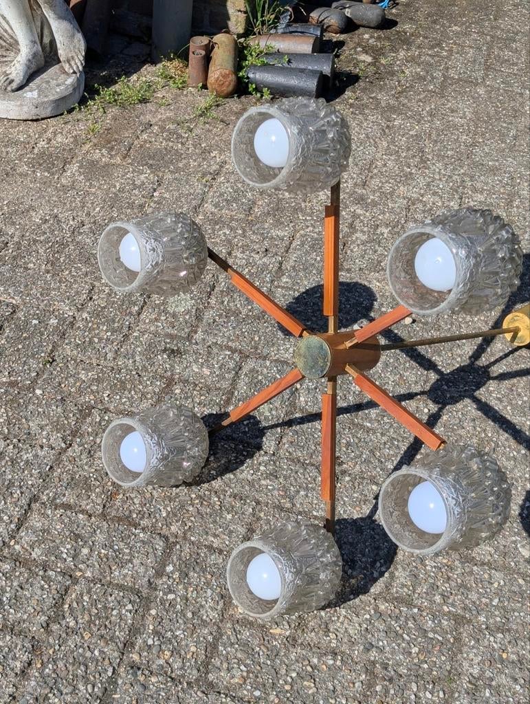 Oude hanglamp jaren 60. €40. 65 cm doorsnede, Ophalen