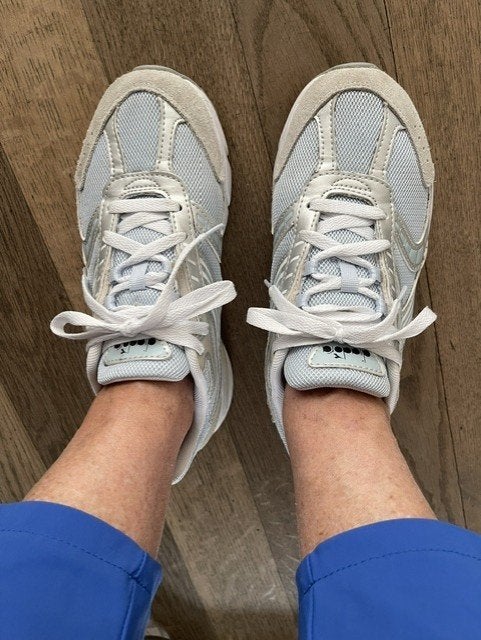 Diadora dames sneakers maat 40, Kleding | Dames, Schoenen, Diadora, Wit, Ophalen of Verzenden, Sneakers of Gympen