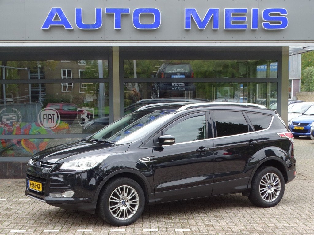 Ford KUGA 1.6 Titanium Camera Trekhaak Airco Opendak, Auto's, Ford, Euro 5, 15 km/l, 4 cilinders, Zwart