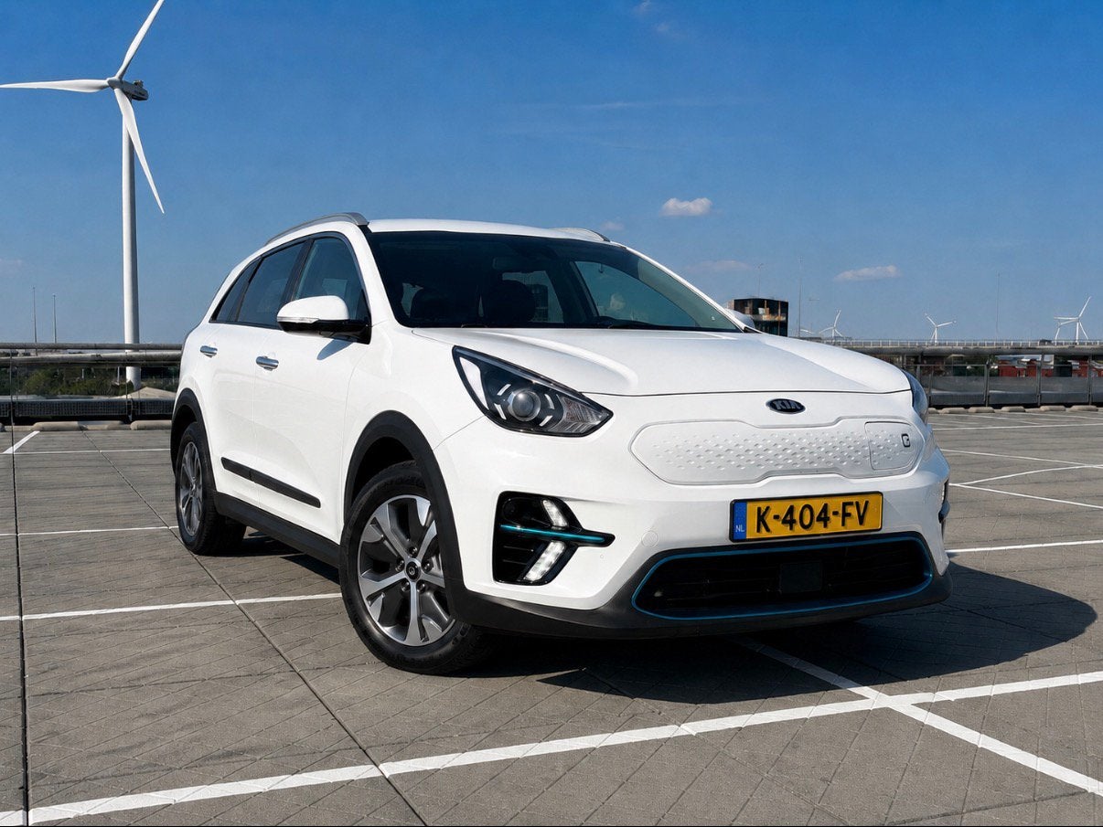 Kia e-Niro ExecutiveLine 64 kWh  1 jaar garantie EV, Auto's, Kia, 1712 kg, Leder en Stof, Wit, Elektrisch