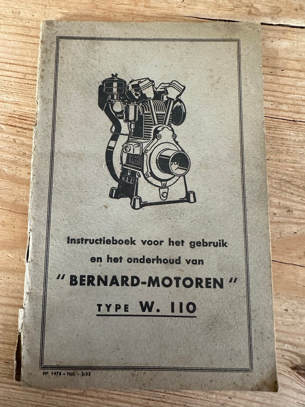 Instructieboek Bernard Motoren Type W. 110, Boeken, Ophalen of Verzenden, Gelezen, Autotechniek