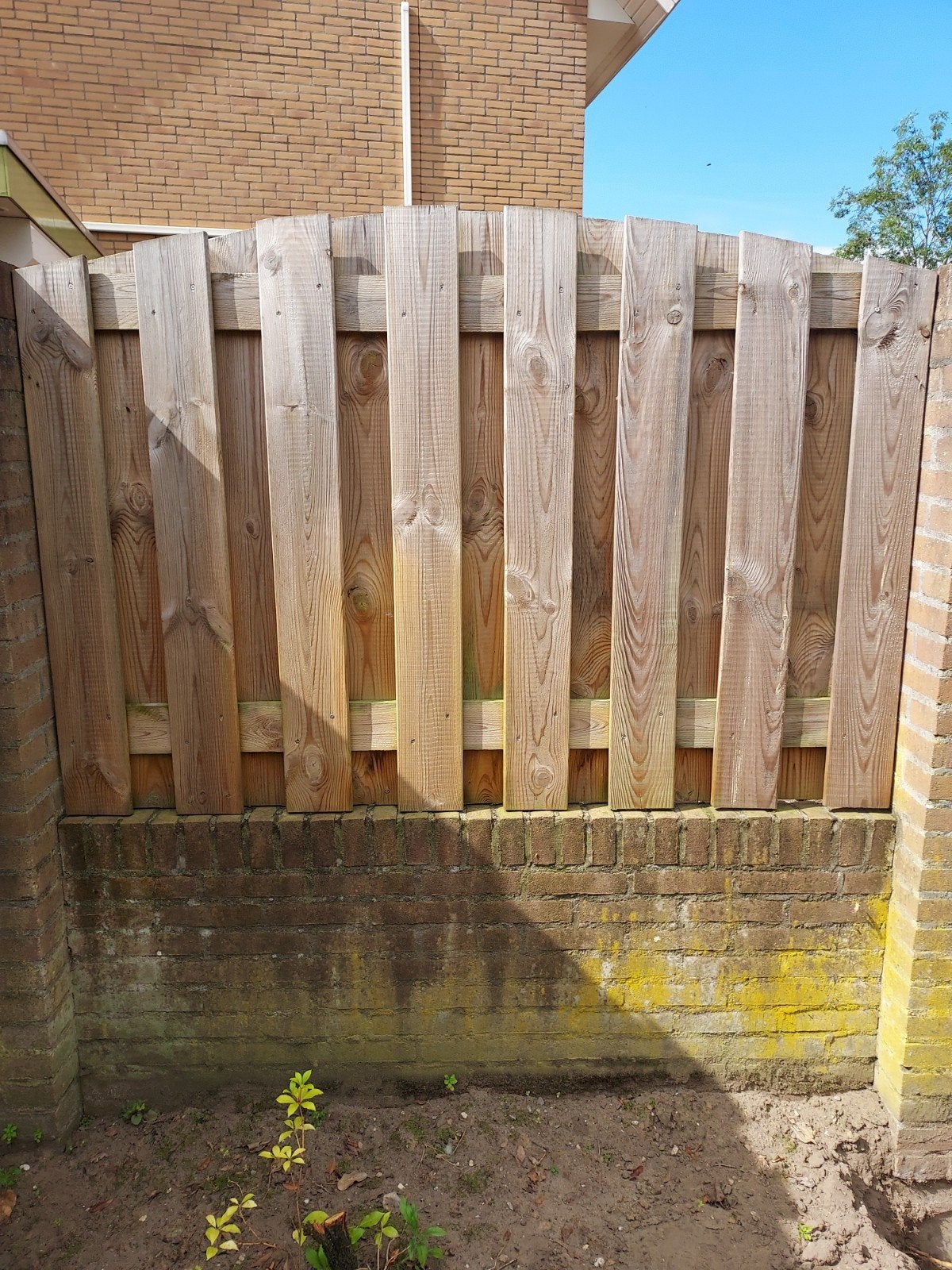 Houten schuttingdelen en palen; hardhout & geïmpregneerd, Tuin en Terras, Ophalen, Minder dan 3 meter, Hout, 1 tot 2 meter