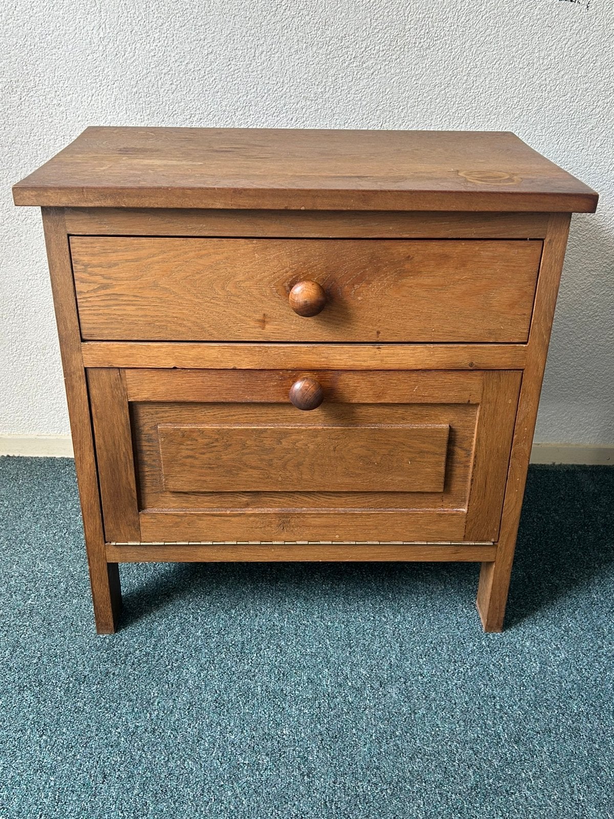Vintage set of solid oak bedside cabinets  | Nachtlastjes, Ophalen, Zo goed als nieuw, Minder dan 45 cm