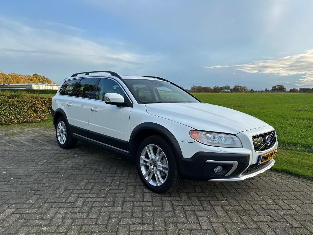 Volvo XC70 T5 AWD wit, nieuwe APK, alle opties, 165.000km, Auto's, Volvo, Automaat, 2497 cc, XC70, Wit