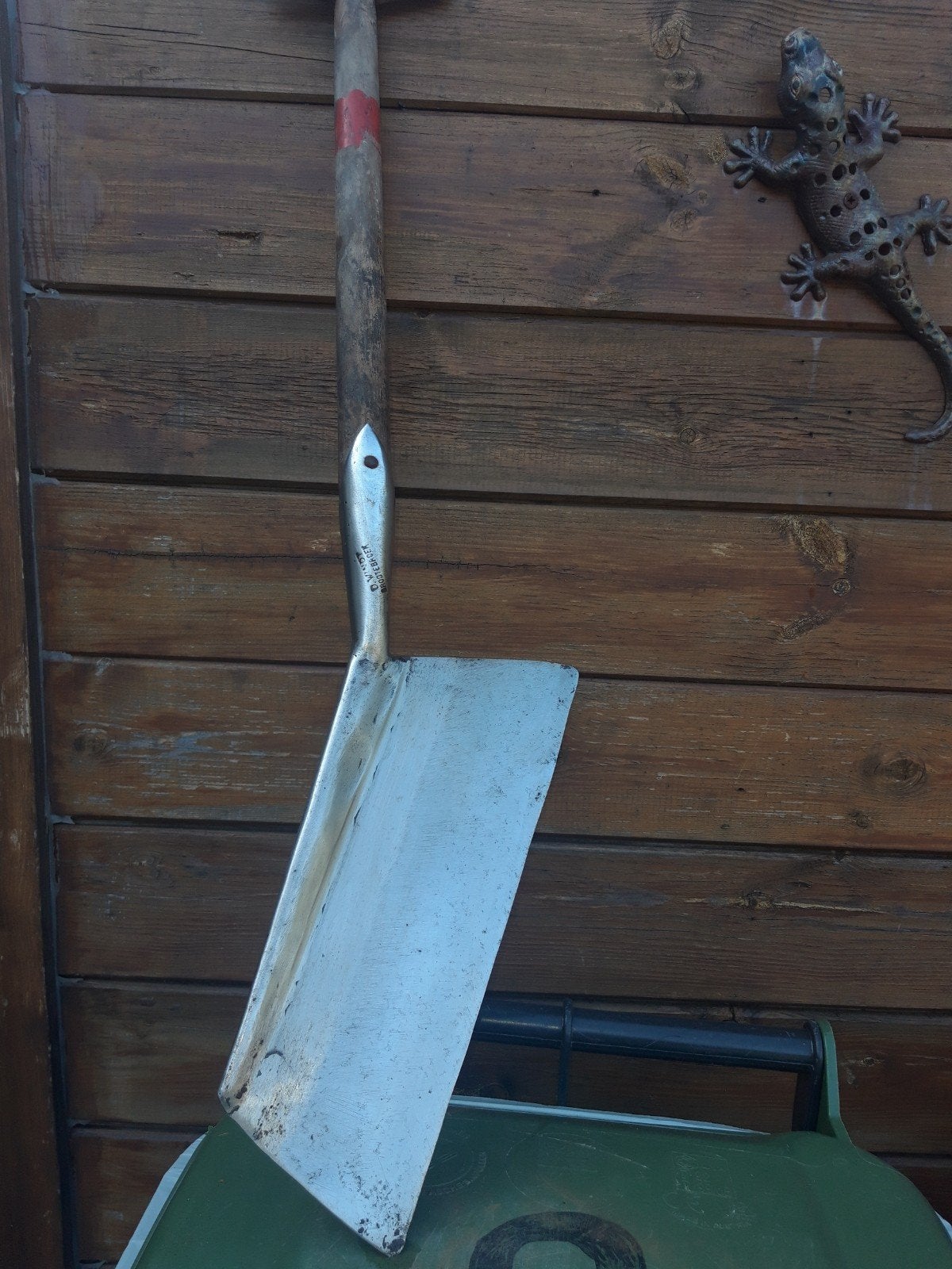 Vintage Vleesbijl / Hakbijl met houten steel, Ophalen