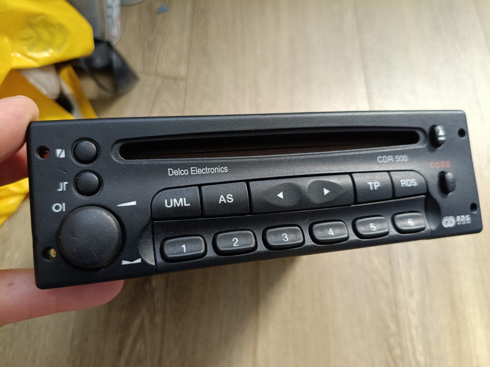 Opel Radio CD Delco  CDR500 met code, Auto diversen, Autoradio's, Gebruikt, Ophalen of Verzenden