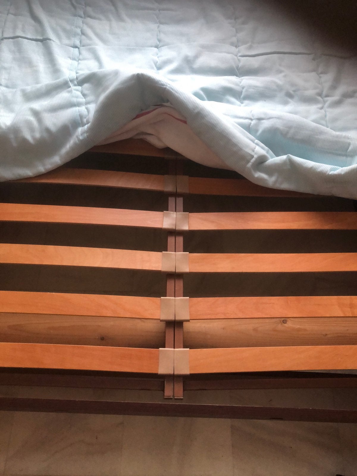 Bed met latten bodem, Ophalen of Verzenden, Gebruikt, Tweepersoons, 140 cm