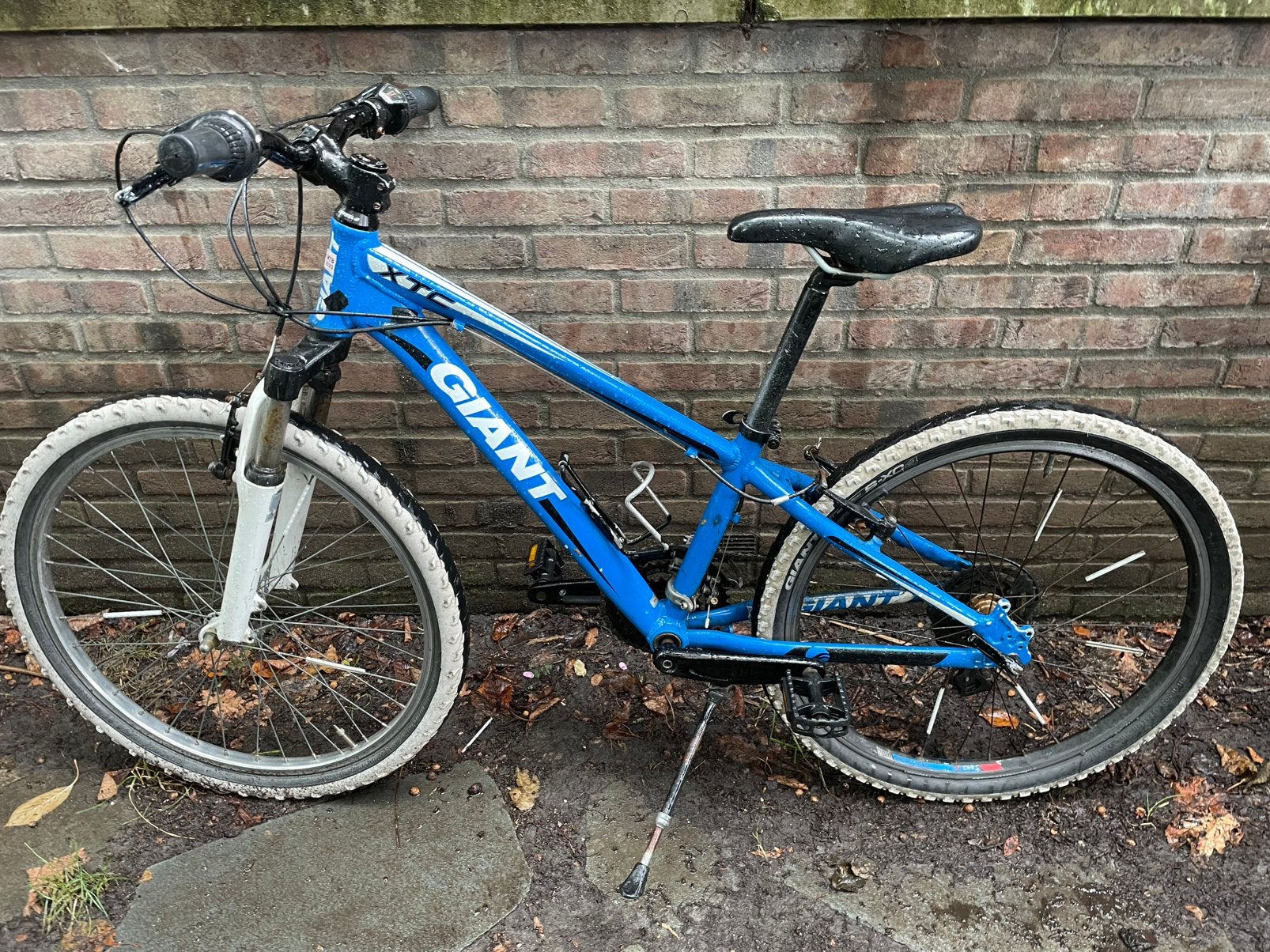 Giant fiets / mountainbike jongen, blauw, Ophalen, Velgrem, Versnellingen, Gebruikt