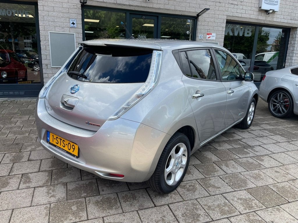 Nissan Leaf Base 24 kWh Camera Weinig Km NAP (bj 2013), Automaat, 0 cilinders, Gebruikt, Origineel Nederlands