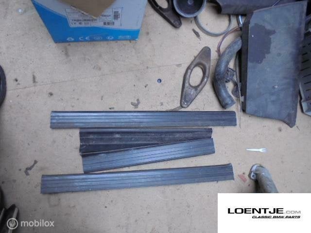 set instaplijsten bmw e30 touring 325i 320i 318i 316i, Auto-onderdelen, Interieur en Bekleding, Gebruikt, Ophalen of Verzenden