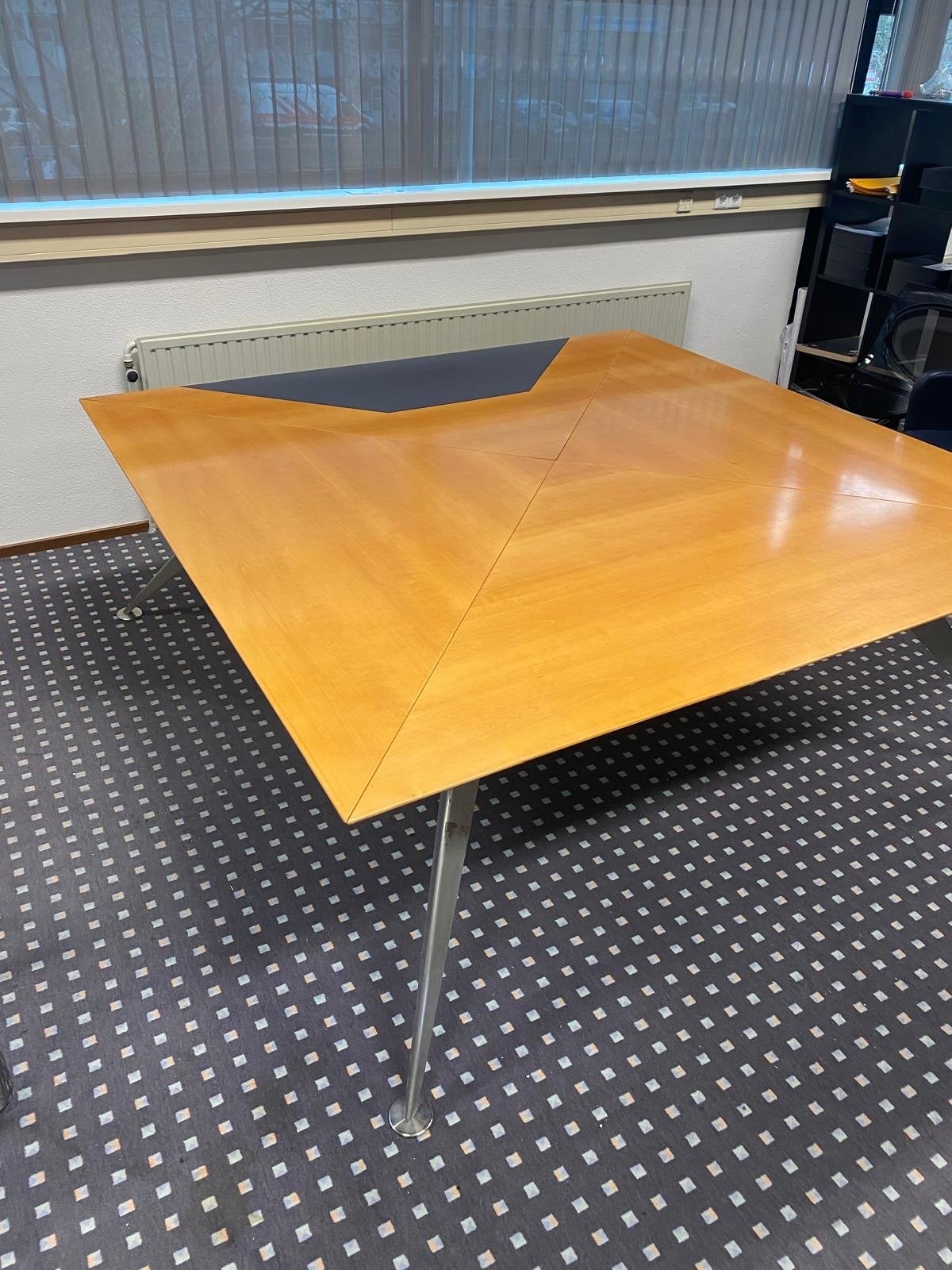Ruime kantoortafel - Ideaal voor vergaderingen of werkplek, Ophalen, Overige typen, Gebruikt, Hout