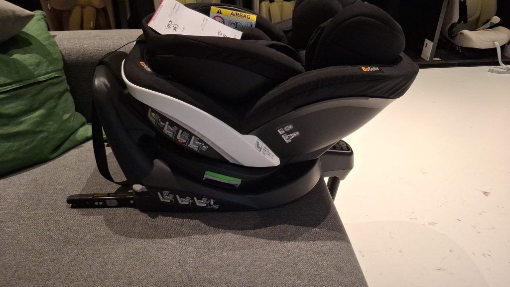 BeSafe iZi Turn i-Size Autostoeltje Fresh Black Cab, Verstelbare rugleuning, Zo goed als nieuw, Isofix, Ophalen