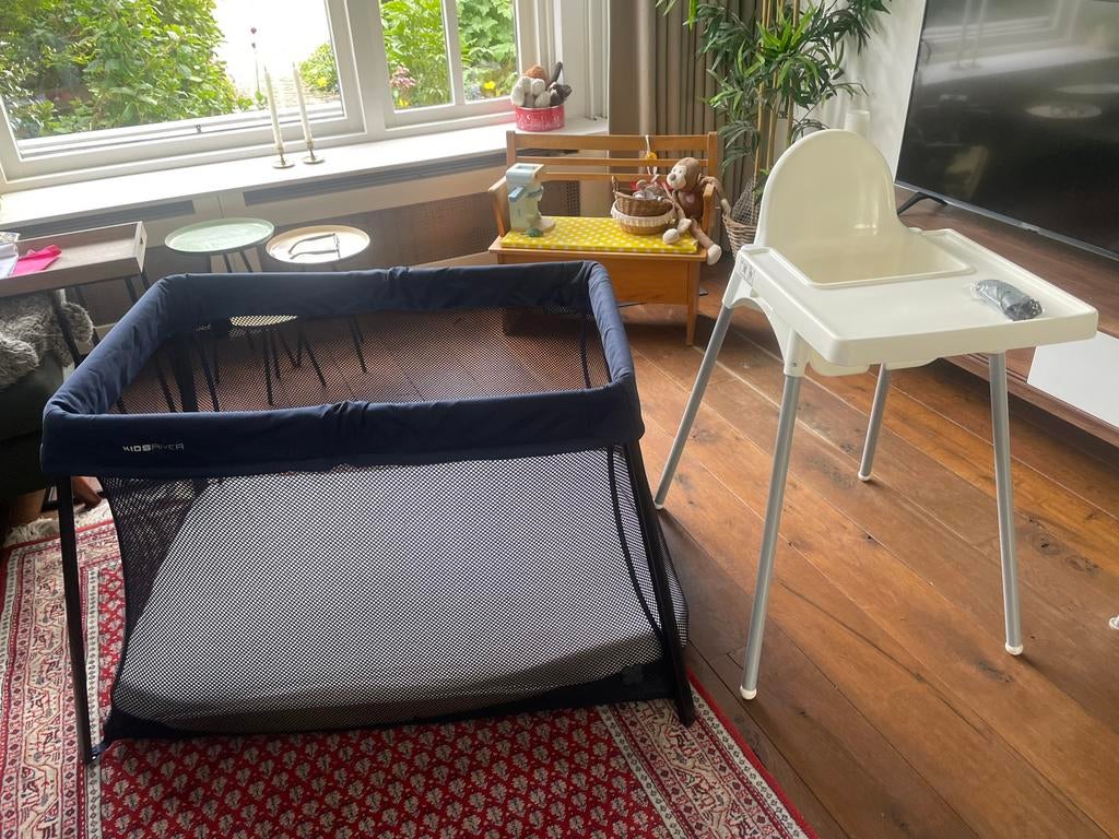 Campingbedje/Logeerbedje Opvouwbaar met Matras en Hoeslakens, Ophalen of Verzenden, Zo goed als nieuw, Reisbedje