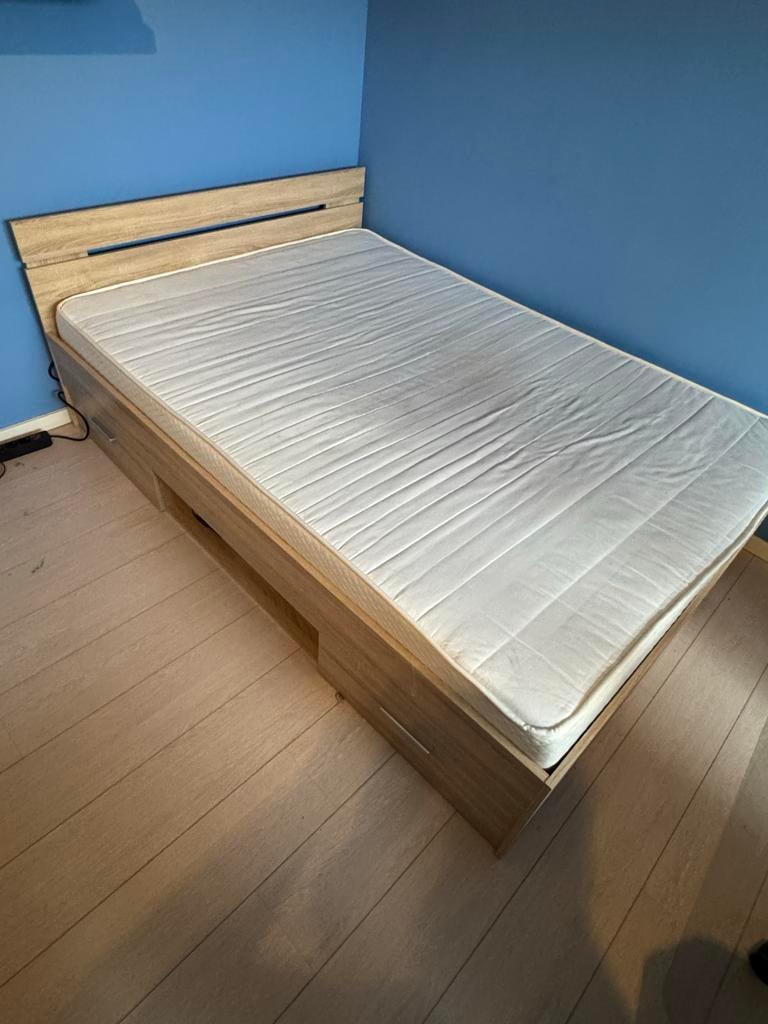 Tweepersoonsbed met opbergruimte en lattenbodem + commode, Ophalen, Gebruikt, Bruin, Tweepersoons