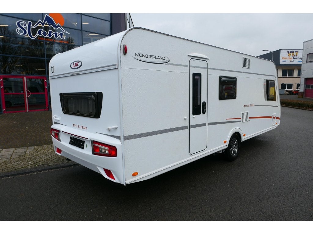 LMC Style 582 K mover en kinderkamer, Caravans en Kamperen, Caravans, Overige typen, Schokbreker, 5 tot 6 meter, 1250 - 1500 kg