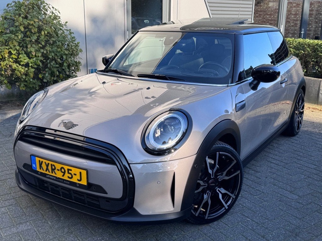 Mini MINI COOPER / PANO/ LED / HEADUP / 18INCH  / BTW AUTO, Auto's, 136 pk, Gebruikt, Met garantie (alle), Leder