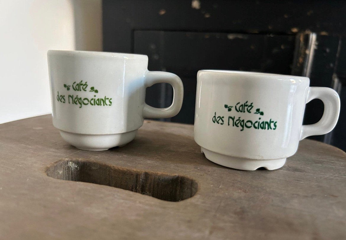 Twee frans bistro kopjes “cafe des negociants”, Verzenden