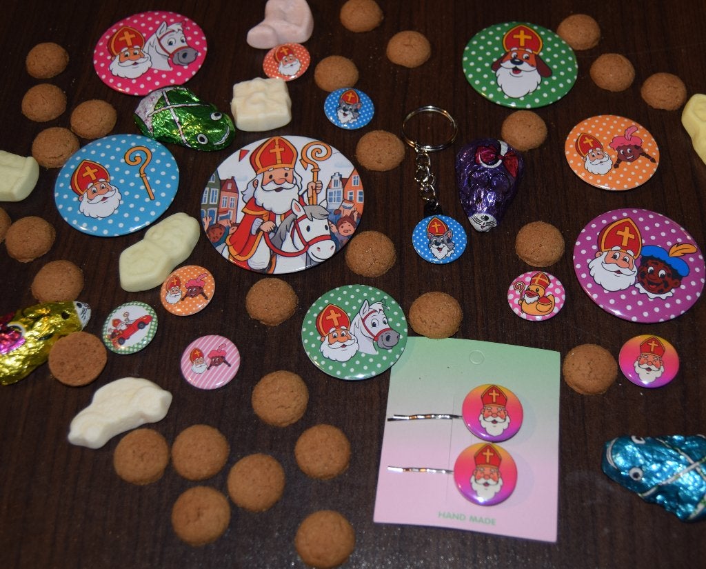 sinterklaas buttons haarspeldjes sleutelhanger etc, Ophalen of Verzenden, Nieuw, Kerst of Sinterklaas