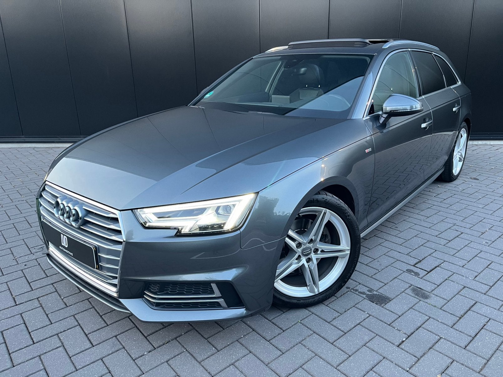 Audi A4 Avant 1.4 TFSI 150PK 3X S-LINE AUT PANO LED NAVI CLI, Auto's, 4 cilinders, 150 pk, Origineel Nederlands, Parkeerassistent