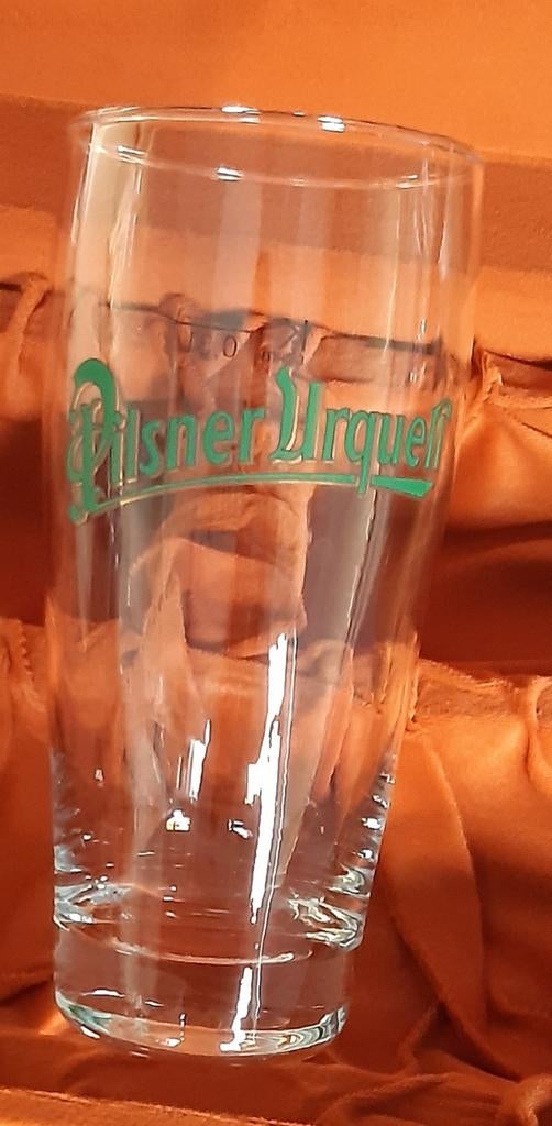 Pilsner Urquell Bierglas - Zo goed als nieuw, Ophalen of Verzenden, Zo goed als nieuw, Bierglas