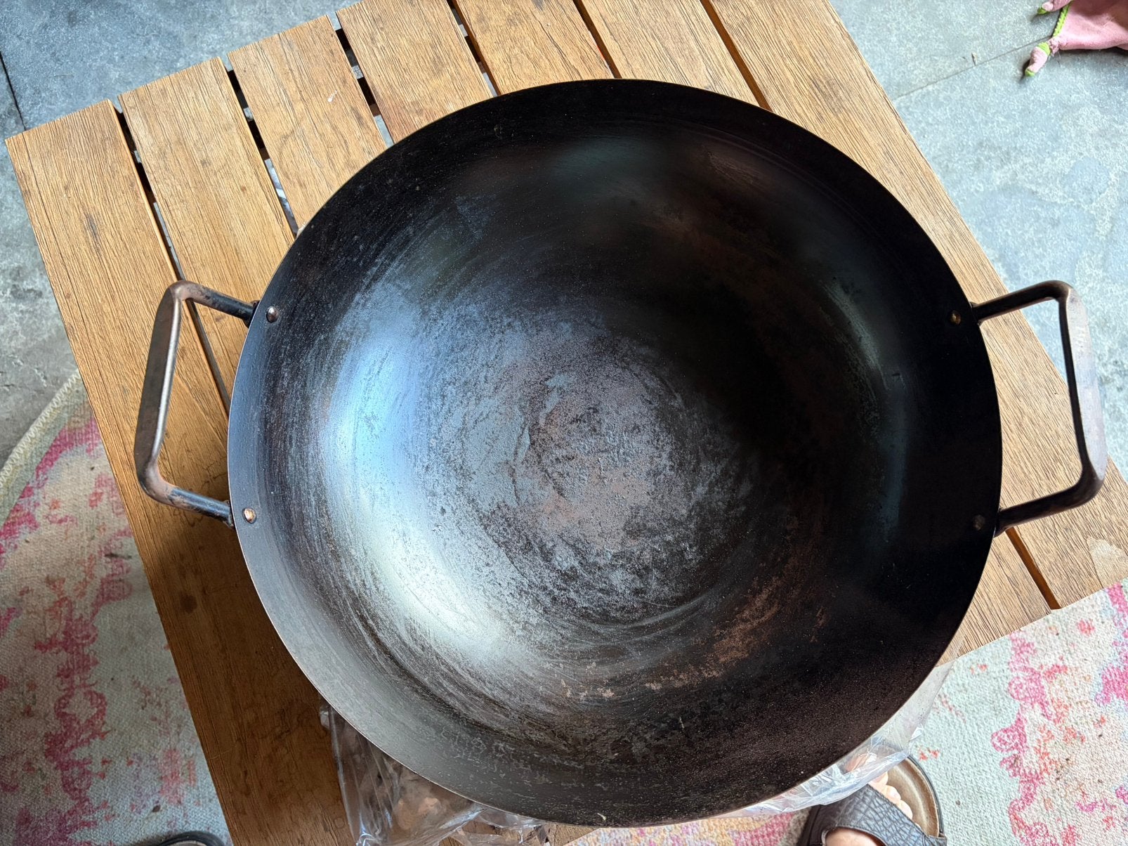 Big green egg carbon steel wok, Tuin en Terras, Barbecue-accessoires, Ophalen of Verzenden, Gebruikt