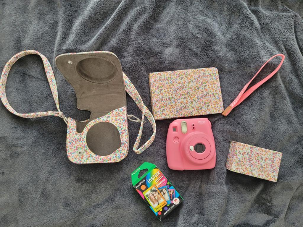 Fuji Instax mini 9 camera roze met extra's, Ophalen of Verzenden, Zo goed als nieuw, Polaroid, Fuji