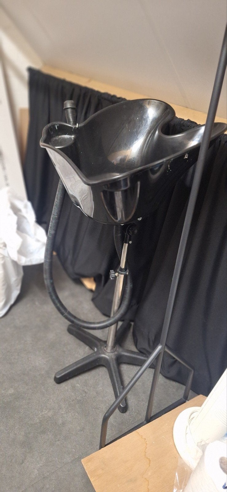 Wasbak kapper, Ophalen