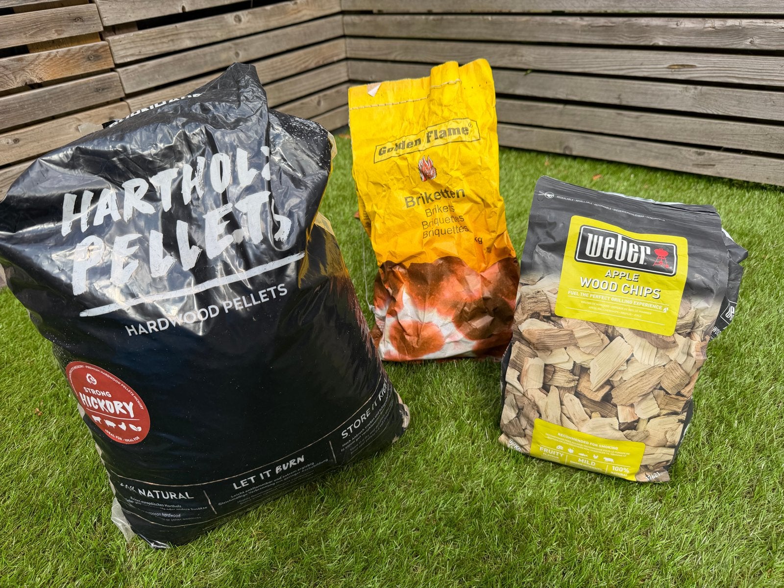 Houtpellets & Houtsnippers BBQ/Pizza Oven + Gratis Briketten, Ophalen of Verzenden, Gebruikt