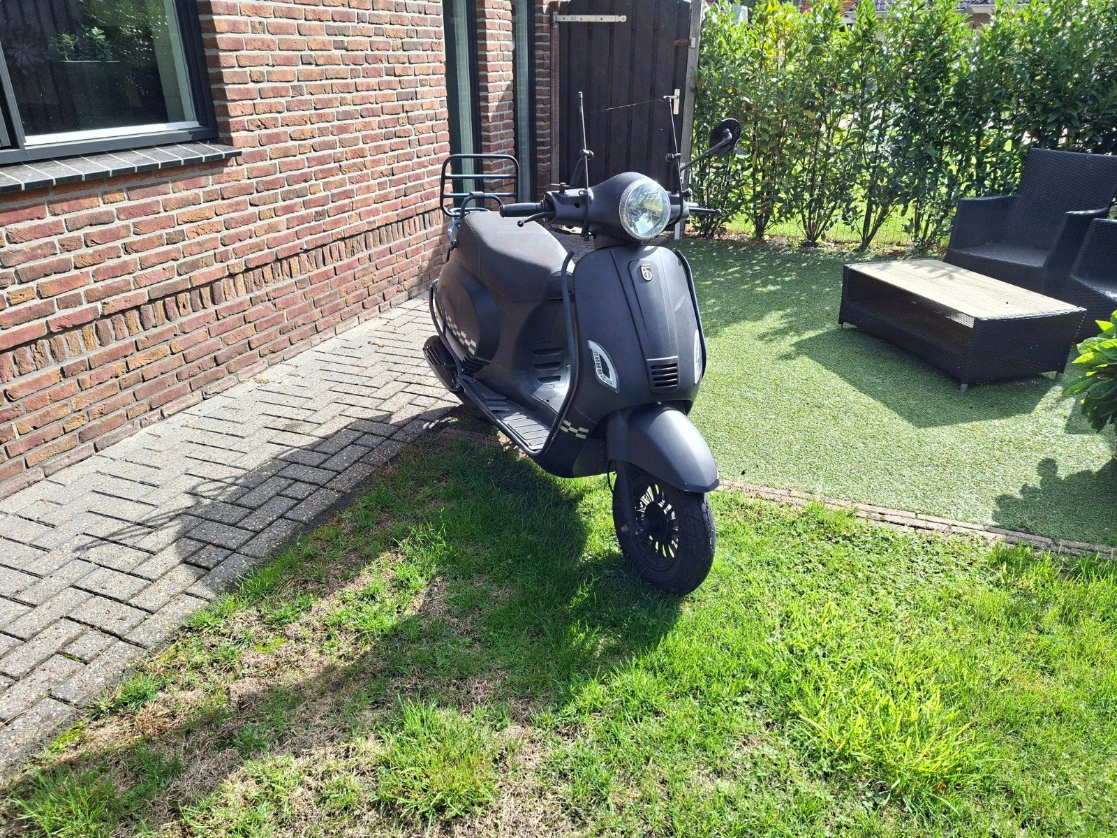 BTC Riva Scooter uit 2020 - Mat Zwart, Fietsen en Brommers, Gebruikt, BTC, Ophalen of Verzenden, Benzine