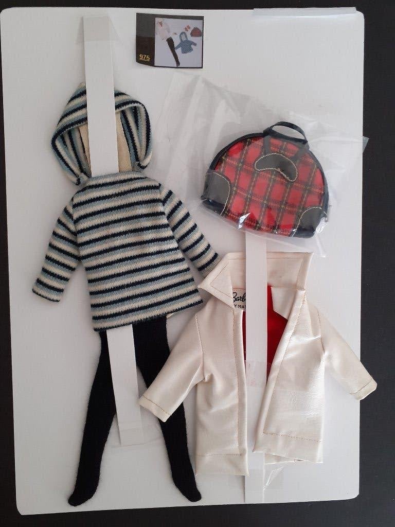 Vintage Barbie Fashion "Winter Holiday"  (1959-1963), Verzamelen, Poppen, Ophalen of Verzenden, Gebruikt, Kleertjes