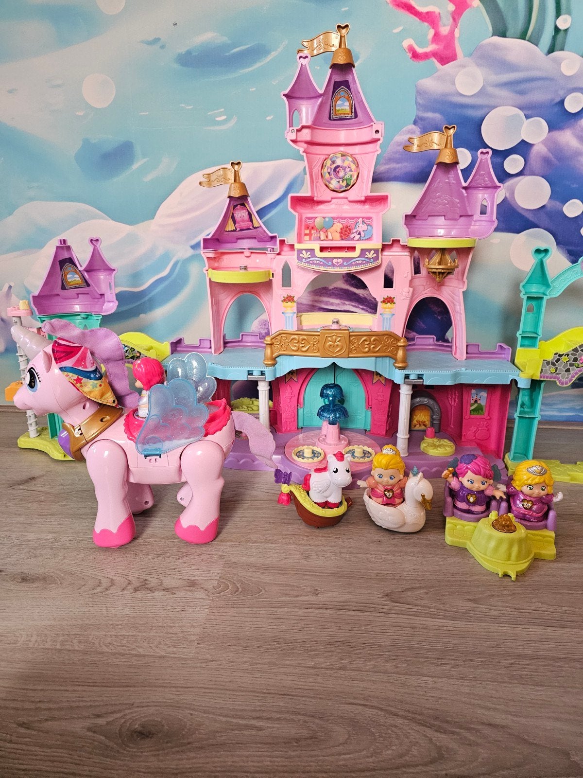 Vrolijke vriendjes vtech Kasteel met Eenhoorn en Accessoires, Kinderen en Baby's, Speelgoed | Overig, Ophalen of Verzenden, Gebruikt