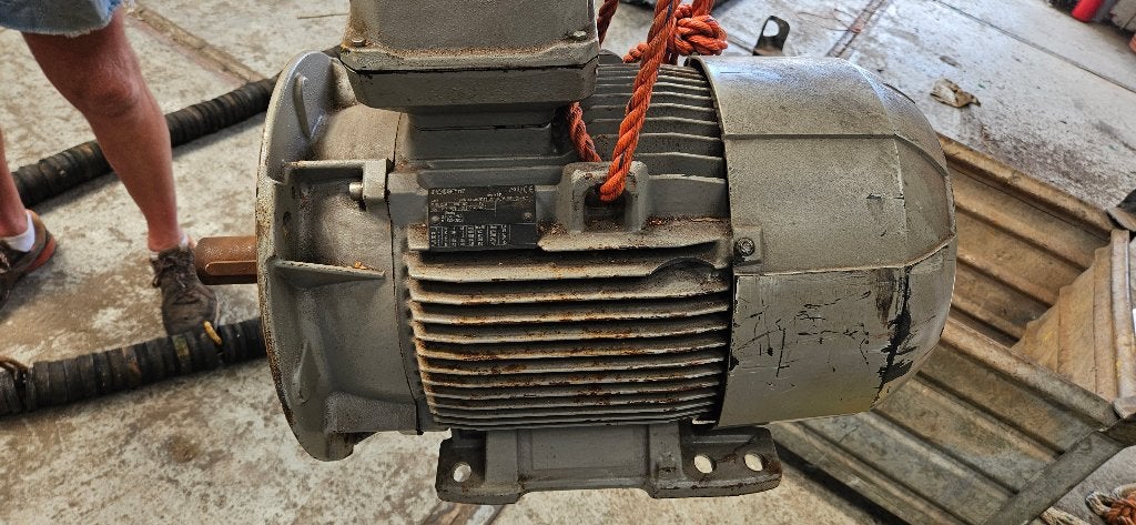 3-Fasen Elektromotor 11KW Merk: ROTOR, Doe-het-zelf en Verbouw, Motoren, Ophalen, Zo goed als nieuw, Elektromotor, 1800 rpm of meer