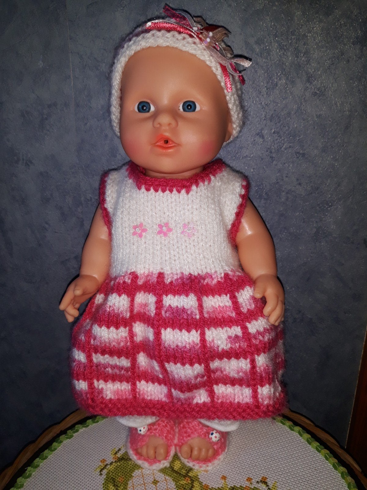 Zelfgemaakte poppenkleertjes voor pop 32 cm 4 delig., Ophalen of Verzenden
