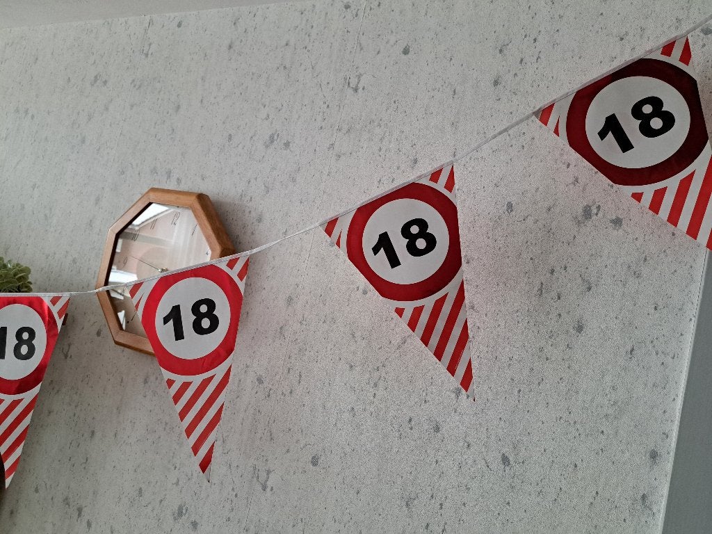 vlaggen slinger 18 jaar, Ophalen of Verzenden, Gebruikt, Versiering, Verjaardag